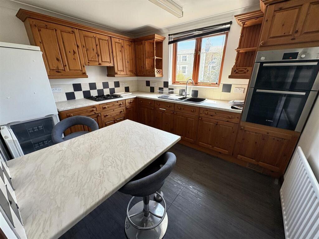 House in Portsmouth - View 4