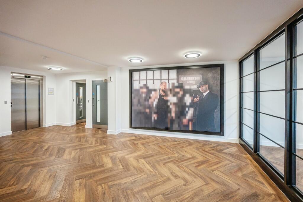 Apartment in Birmingham, West Midlands - View 2