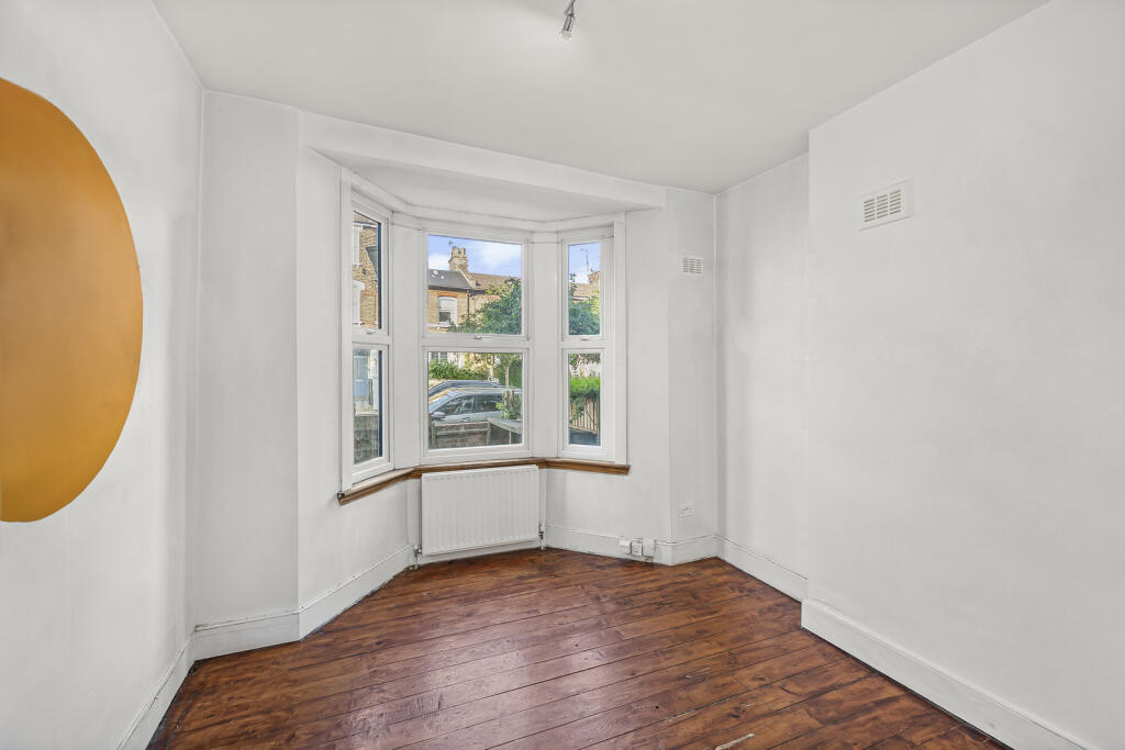 House in London - View 3
