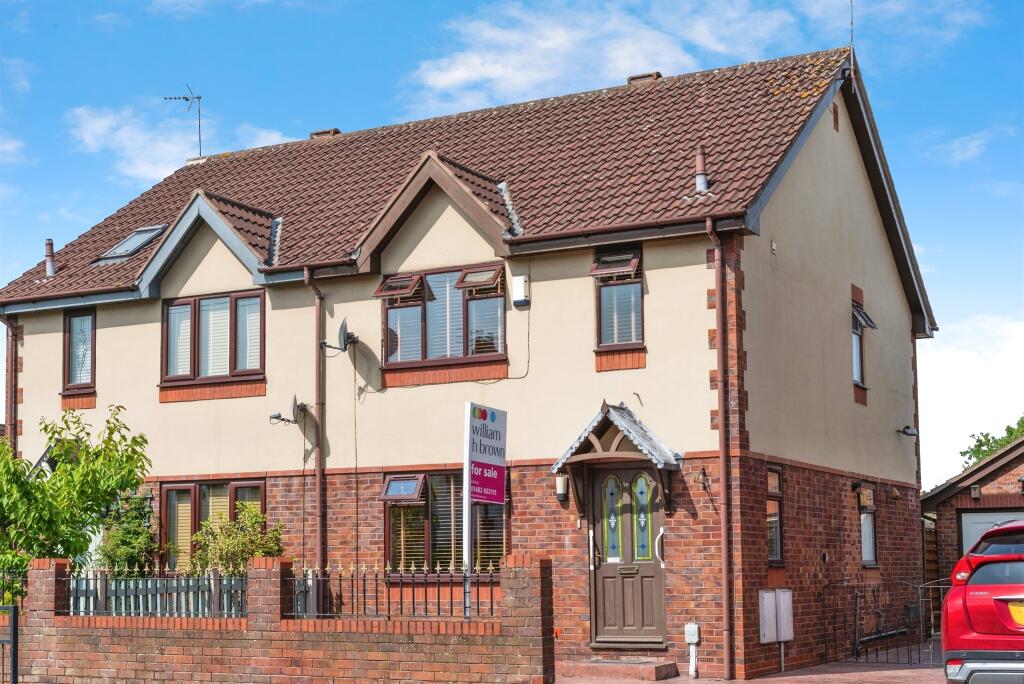 Main image of property: Anlaby Park Road North, HULL