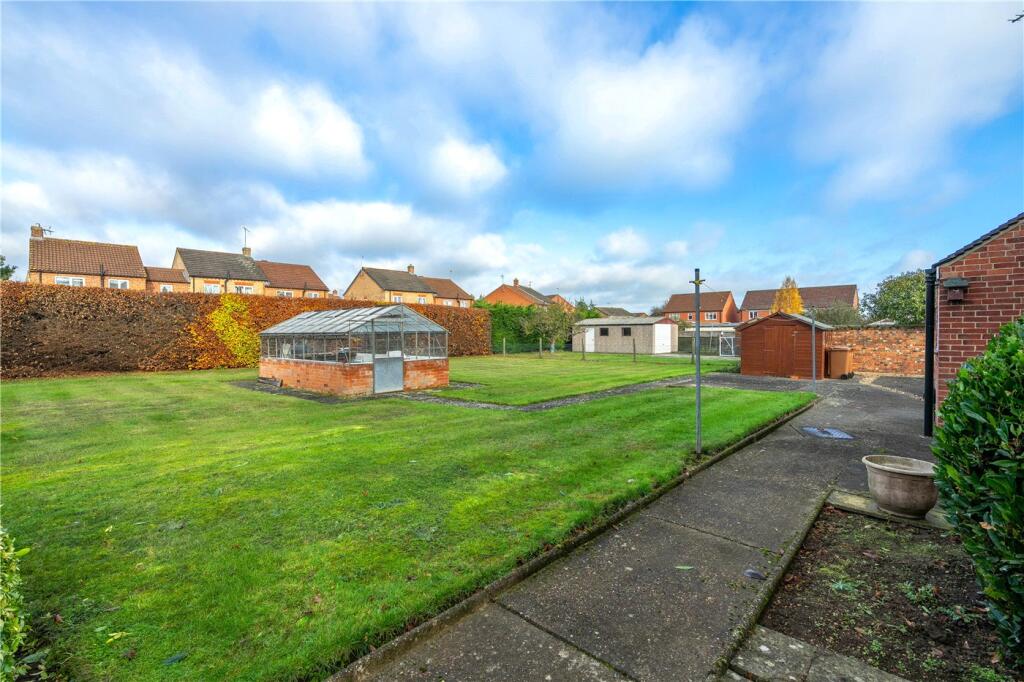 Grantham Road, Sleaford, Lincolnshire, NG34 photo 3