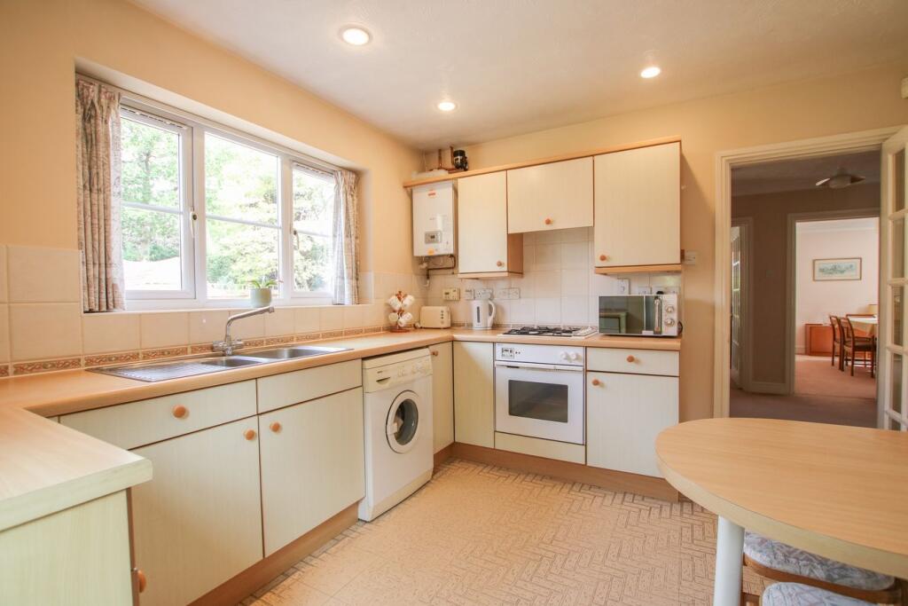 House in Finchampstead - View 5