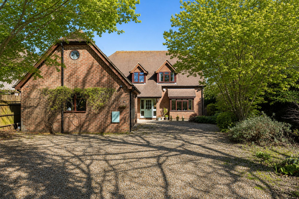 Main image of property: Courtenay Close, Sutton Courtenay, OX14