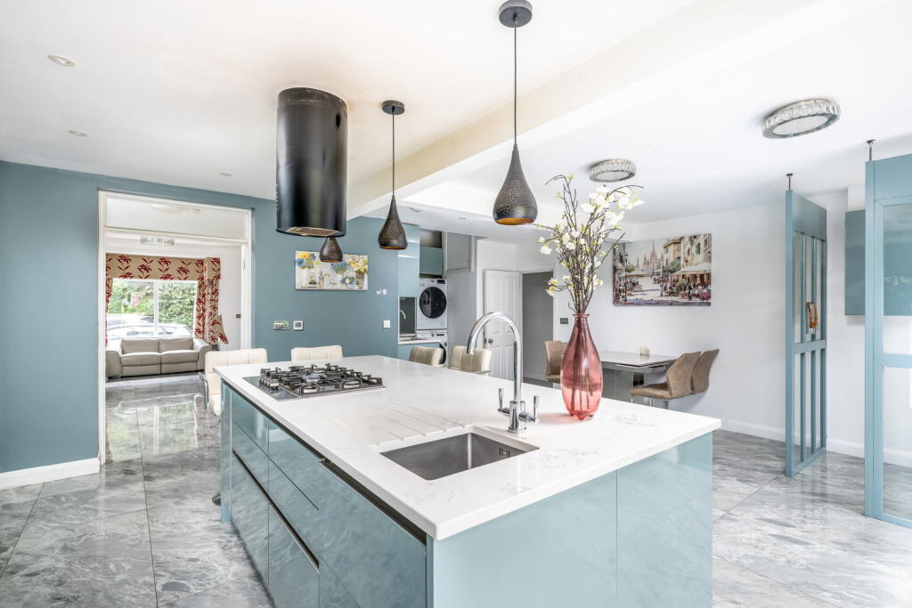 Codicote Road, Welwyn, AL6 9TT - View 5