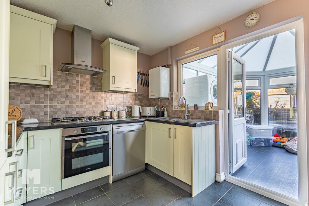 Chickerell Close, Bournemouth, BH9 3QX photo 5