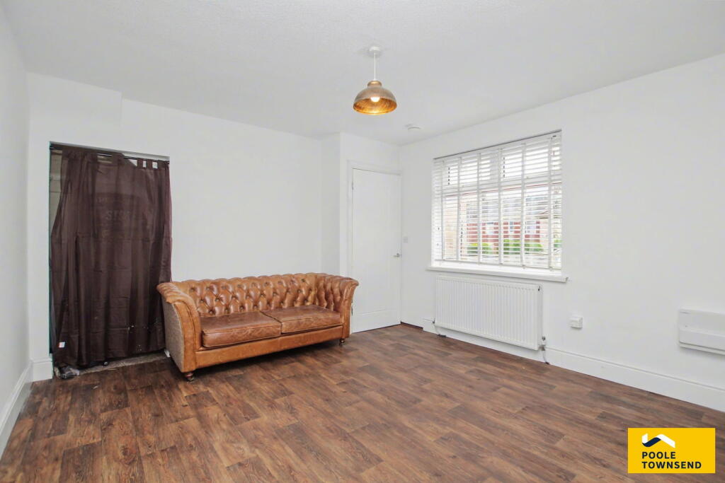 Reynolds Place, Barrow-in-furness, LA14 5DQ photo 3