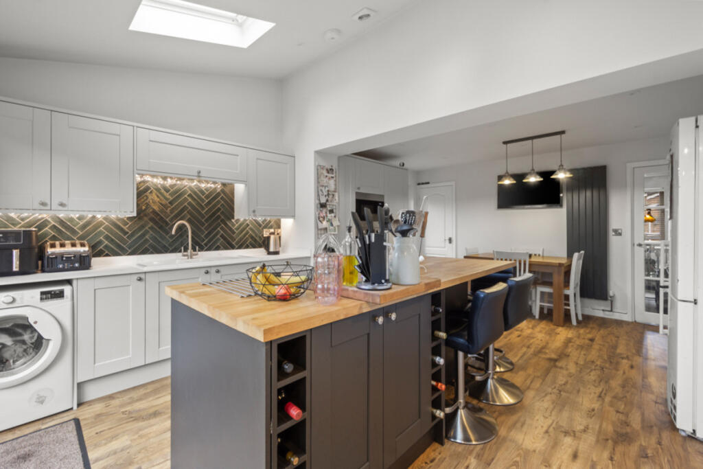Kemble Drive, Shrewsbury, SY3 photo 4