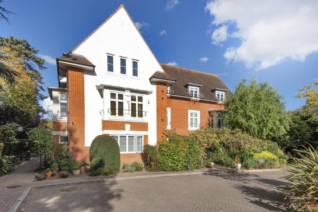 Main image of property: Hildenfields, Tonbridge