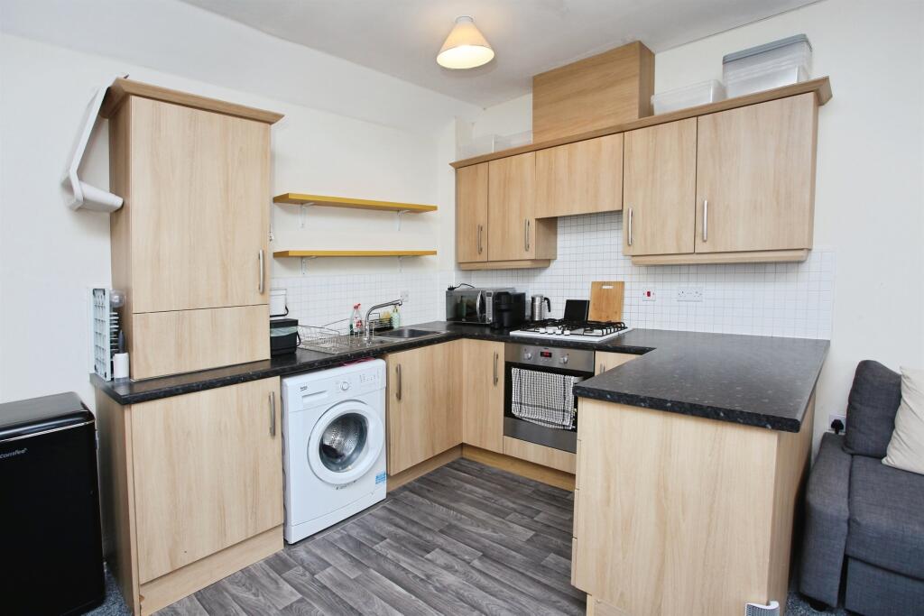 House in CARDIFF, Llanishen - View 5