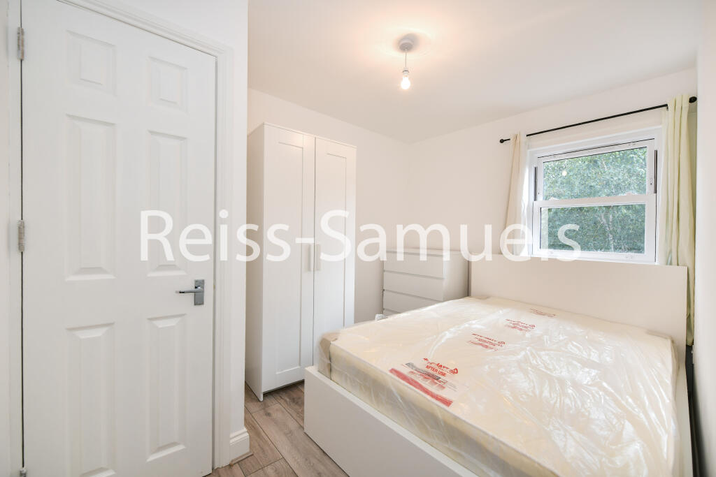 6 bedroom terraced house for rent