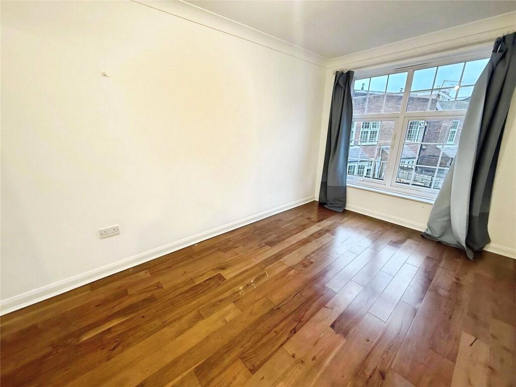 House in Portsmouth - View 5