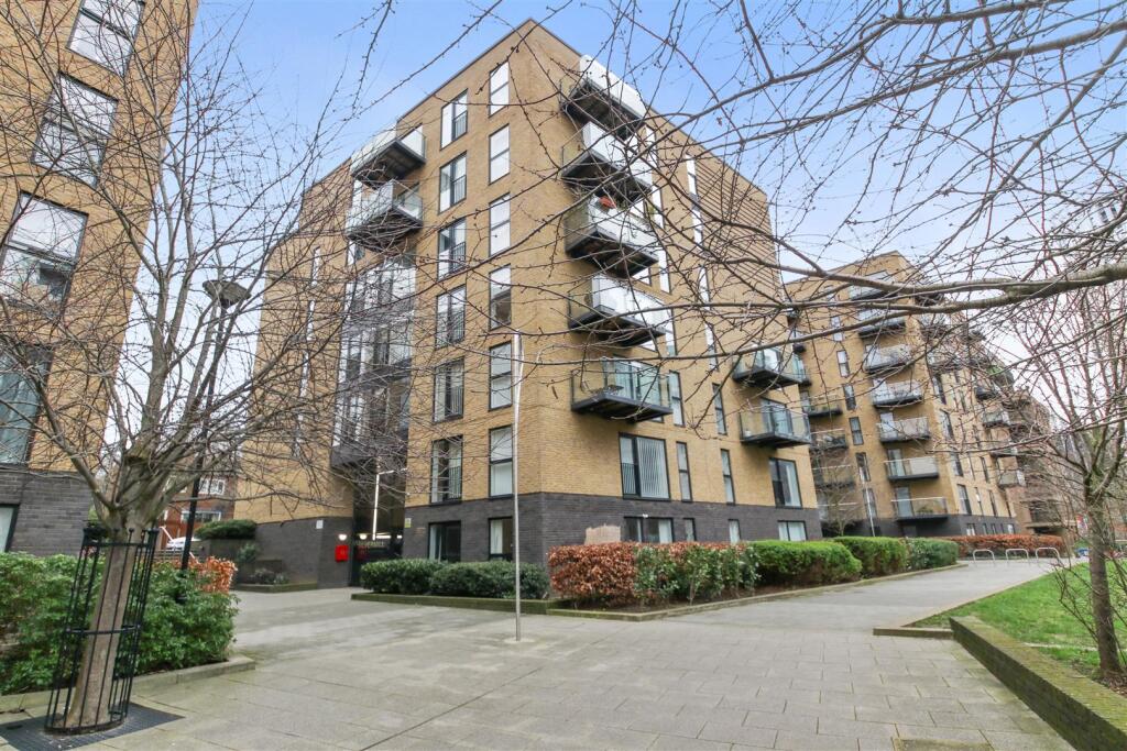 Main image of property: Augustine House, Lewisham, SE13