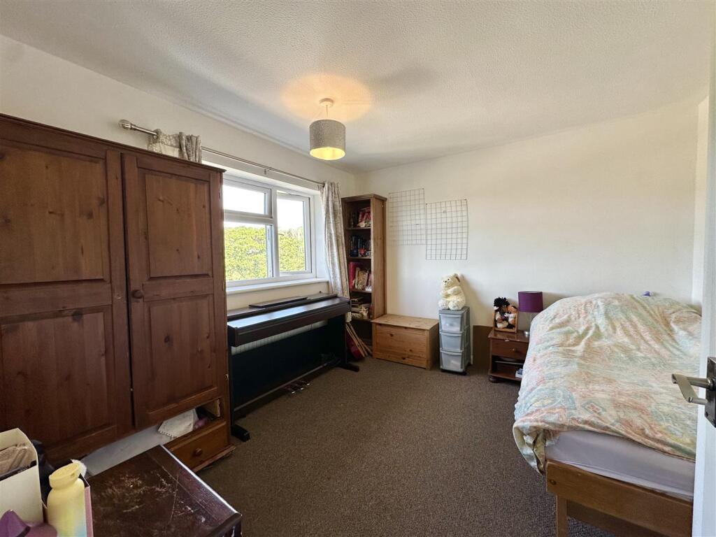 House in Tonbridge - More