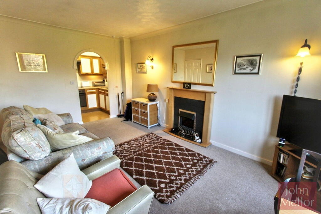 Tatton Court, Heaton Moor SK4 4NL photo 3