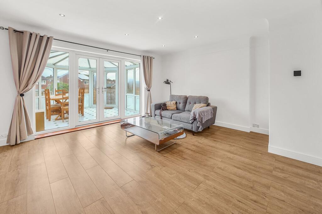 Chapel Lane, Burtonwood, WA5 photo 3