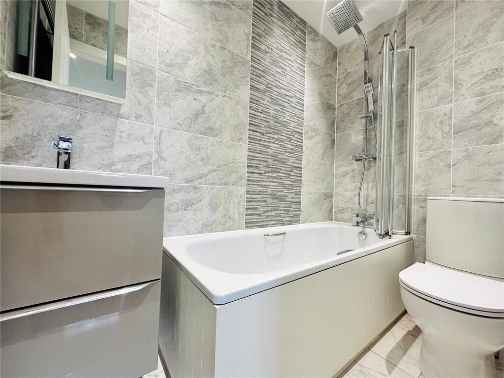 Apartment in Hart, Fleet - More