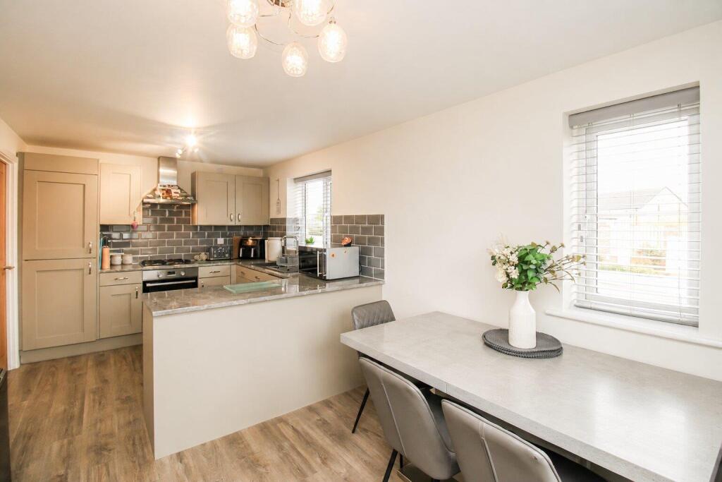 House in Wakefield - View 2
