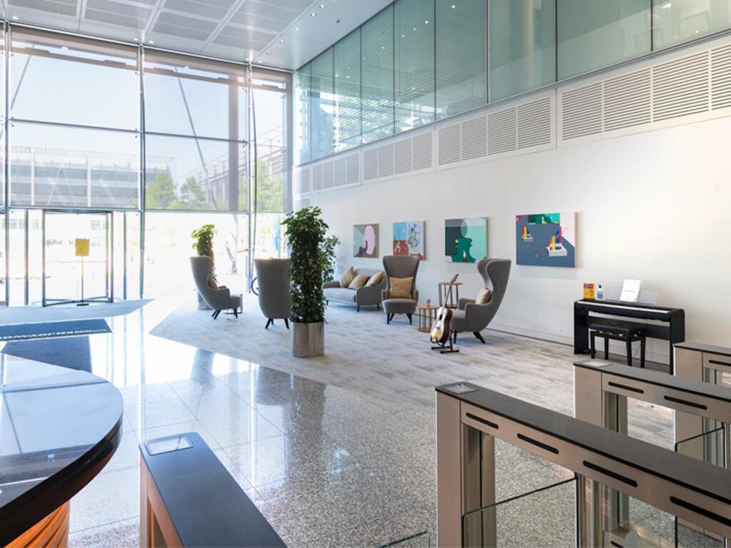 b9gallery5entrancepreview.jpg