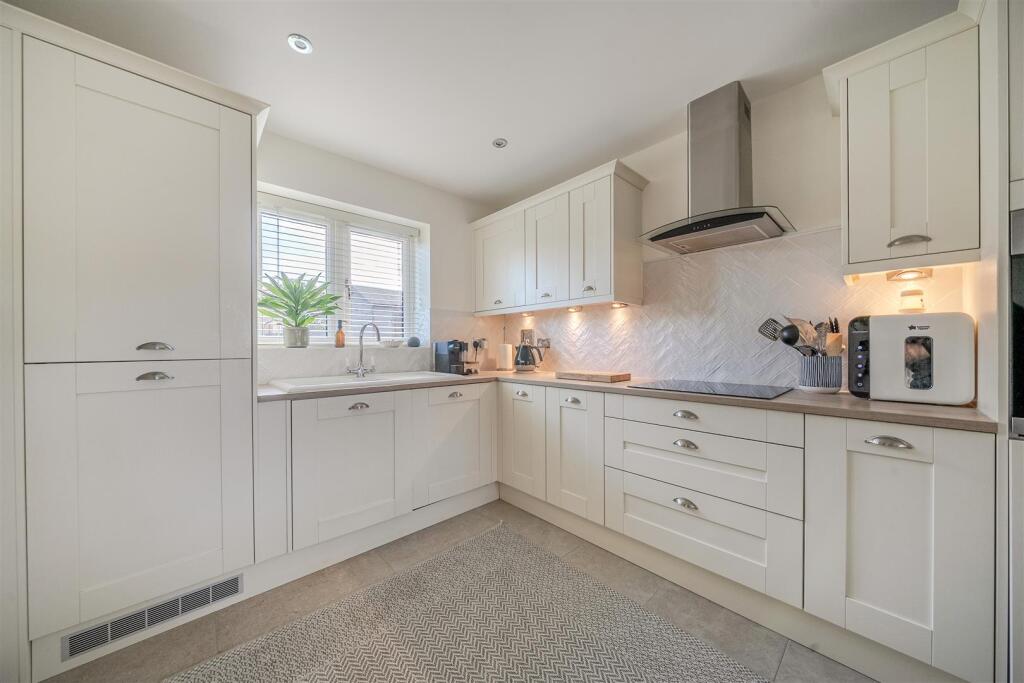 Wisteria Way, Ellesmere. photo 3