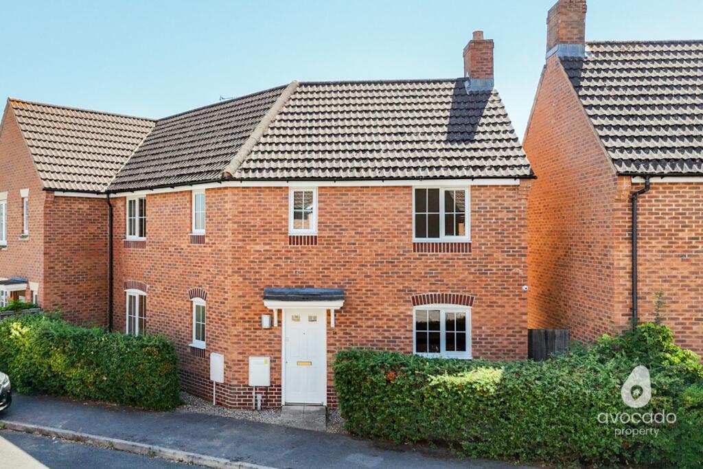 Gloucester Avenue, Shinfield, RG2