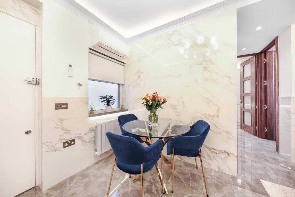 Apartment in London, City of Westminster - View 4