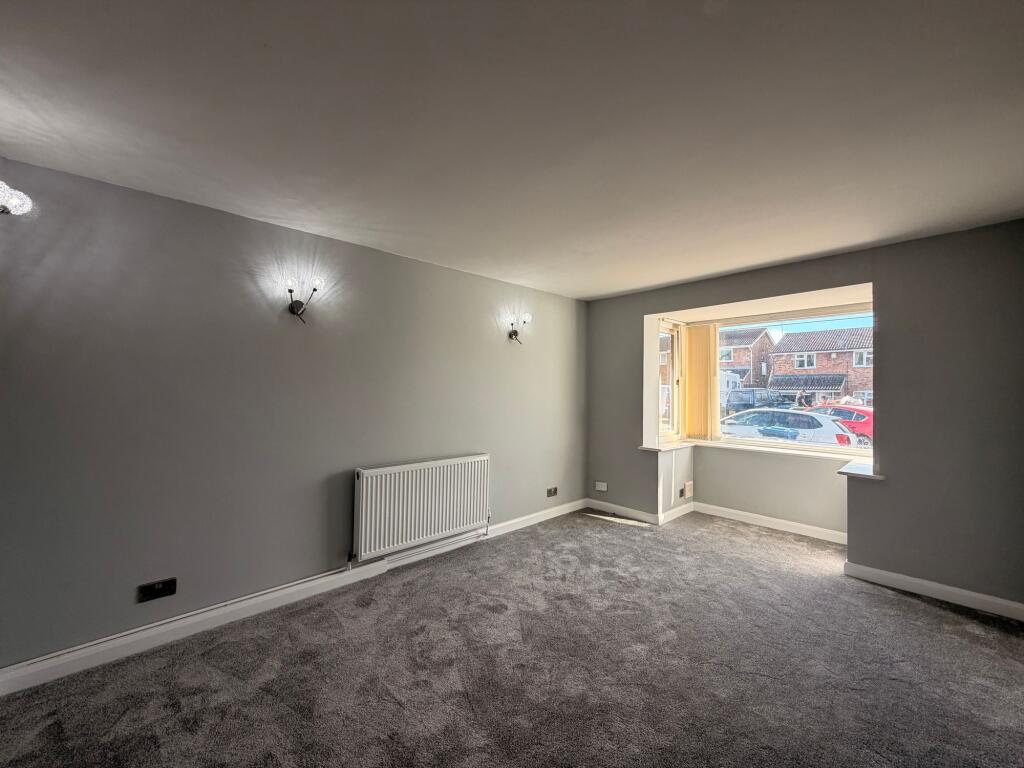 House in Tamworth, Stonydelph - View 2