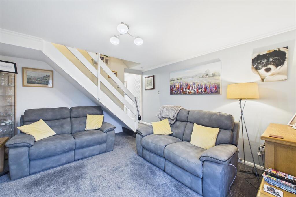 Ferrers Avenue, Tutbury photo 4