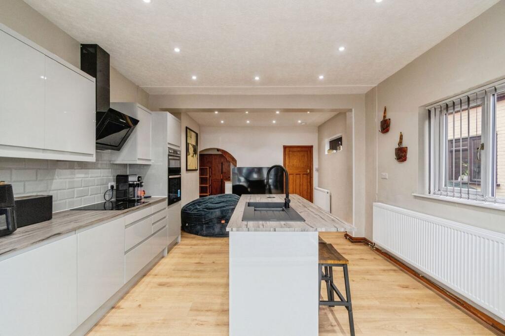House in Wolverhampton - View 5