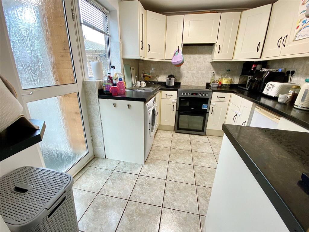 Elsted Close, Eastbourne, East Sussex, BN22 photo 4