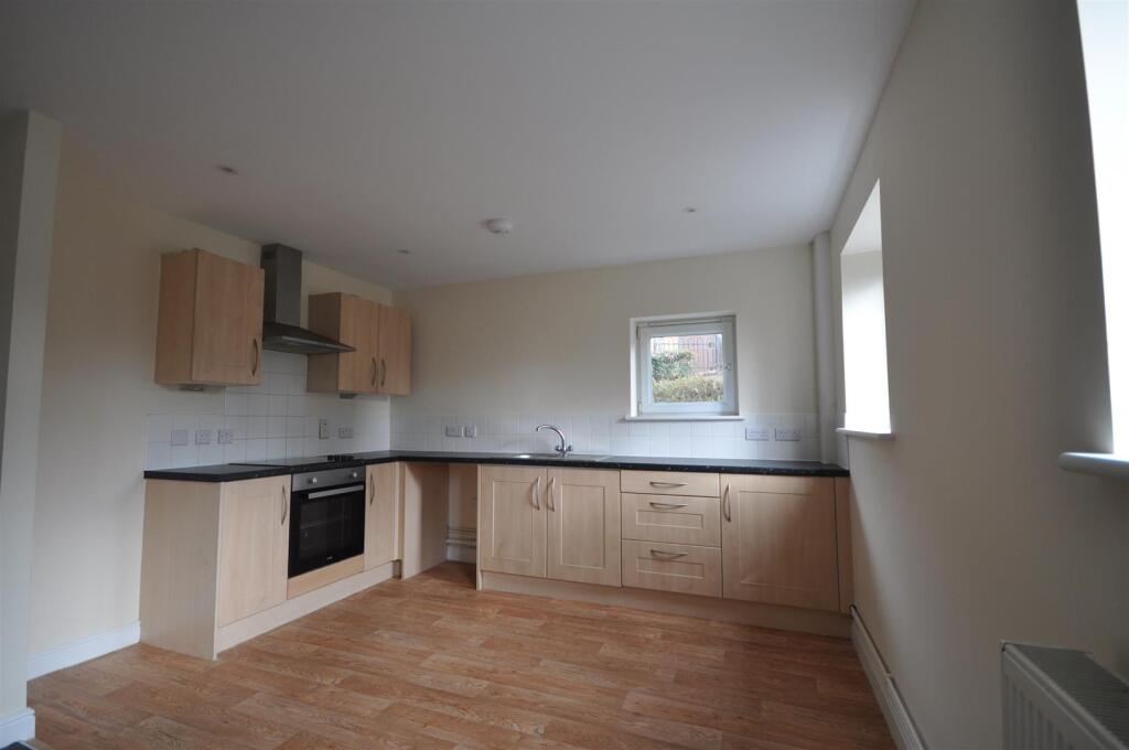 Main image of property: Woodborough Road, Nottingham - Available Now