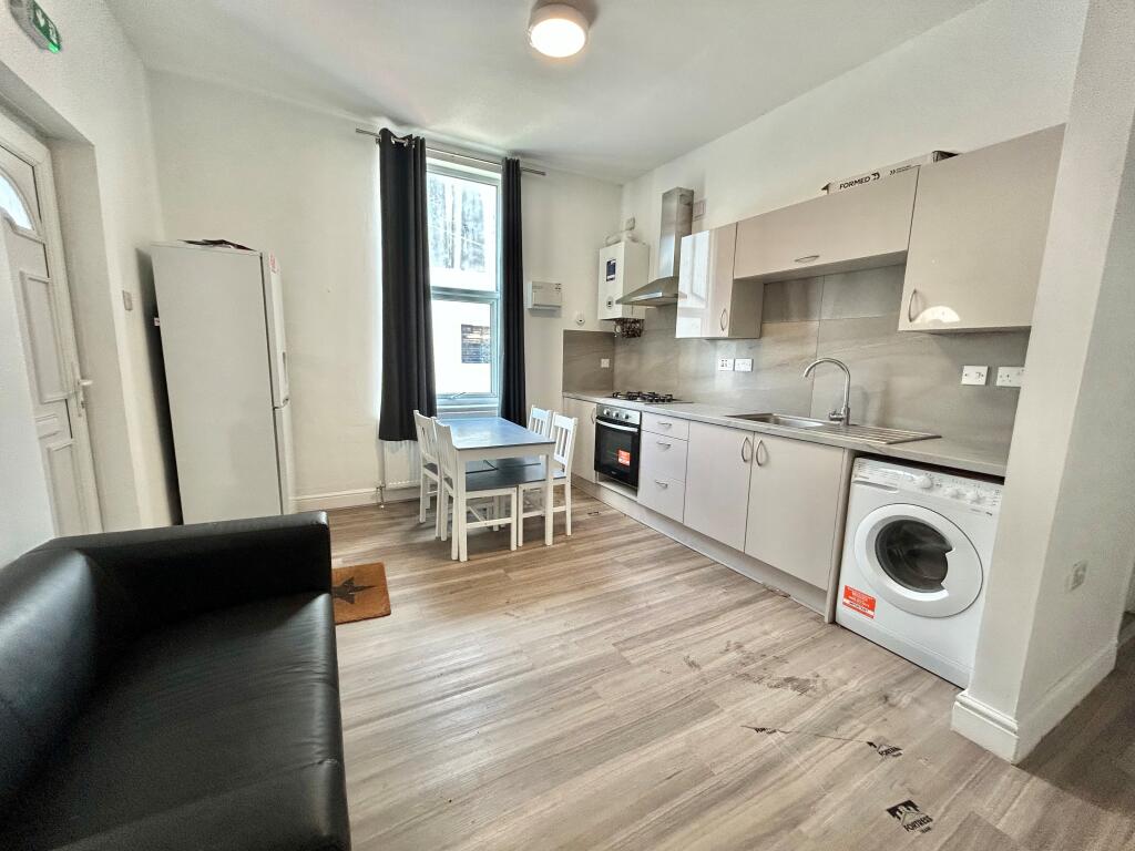 Main image of property: Hartley Road, NOTTINGHAM