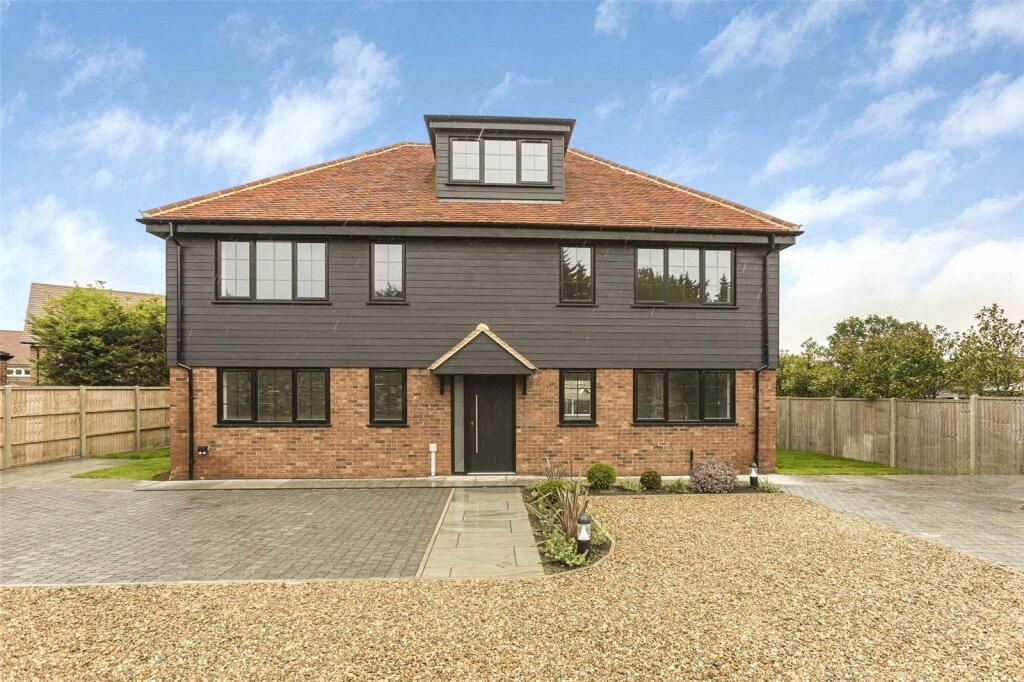 Main image of property: Colesgrove Farm, Goffs Lane, Goffs Oak, Waltham Cross, EN7