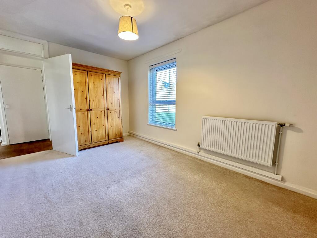Apartment in Sheffield, South Yorkshire - View 4