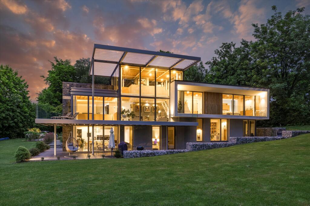 5-bed detached on Hoe Lane, Abinger Hammer, Dorking, Surrey, RH5., £2,750,000