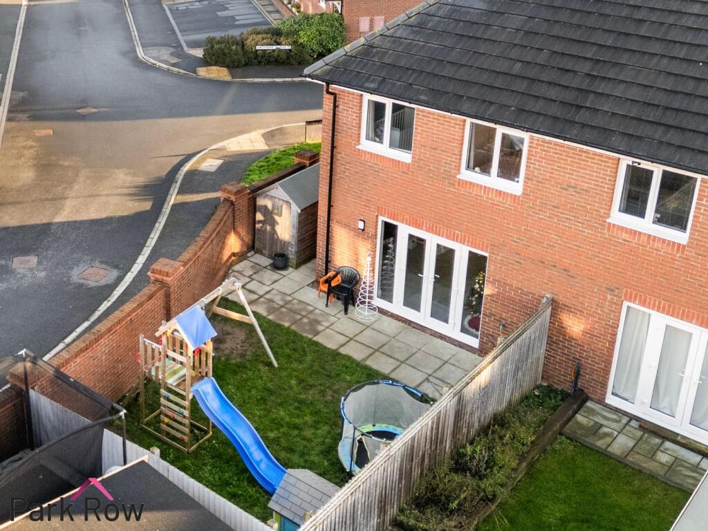 House in Sherburn in Elmet, North Yorkshire - View 4