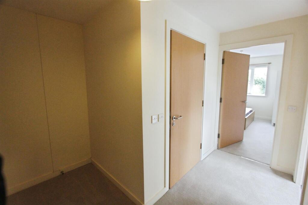 Apartment in Sheffield - View 4