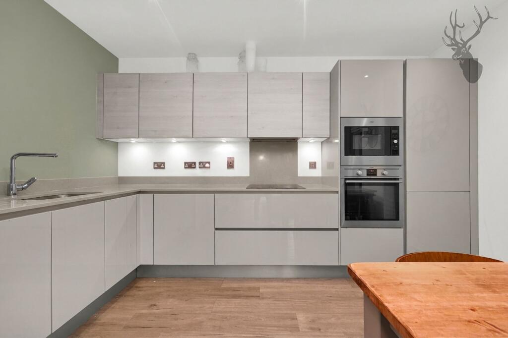 Apartment in London - View 5