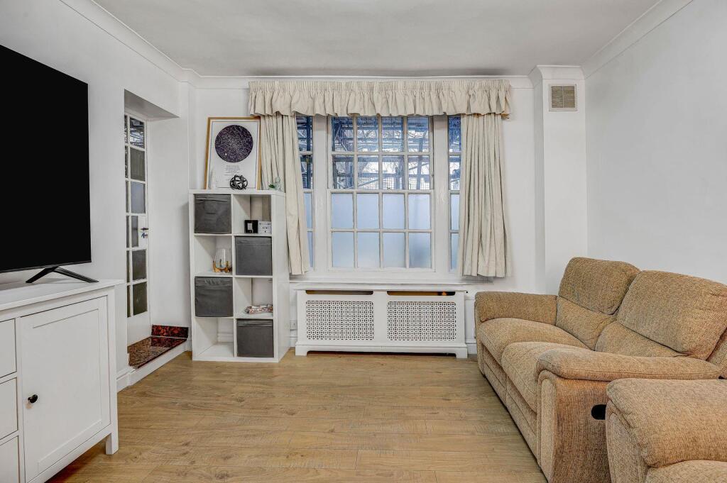 Apartment in London - View 2