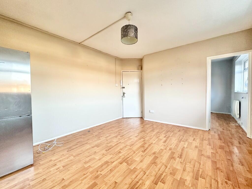 Old Hall Road, Sale, Greater Manchester, M33 photo 2
