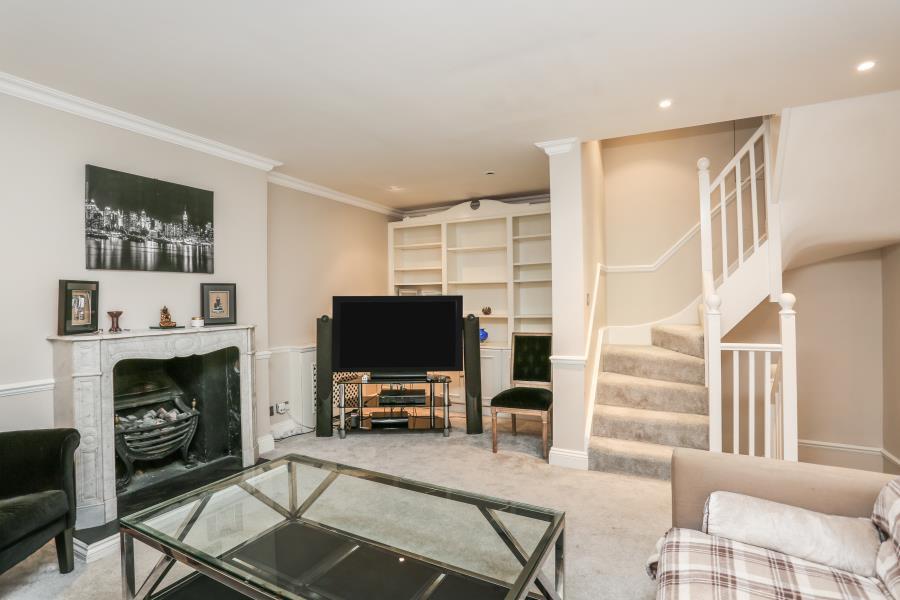 House in London - View 3
