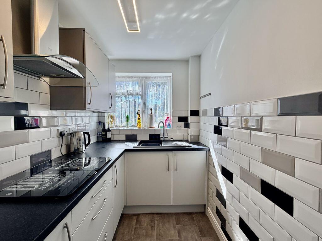 Marlow - Ground Floor Retirement Apartment photo 2