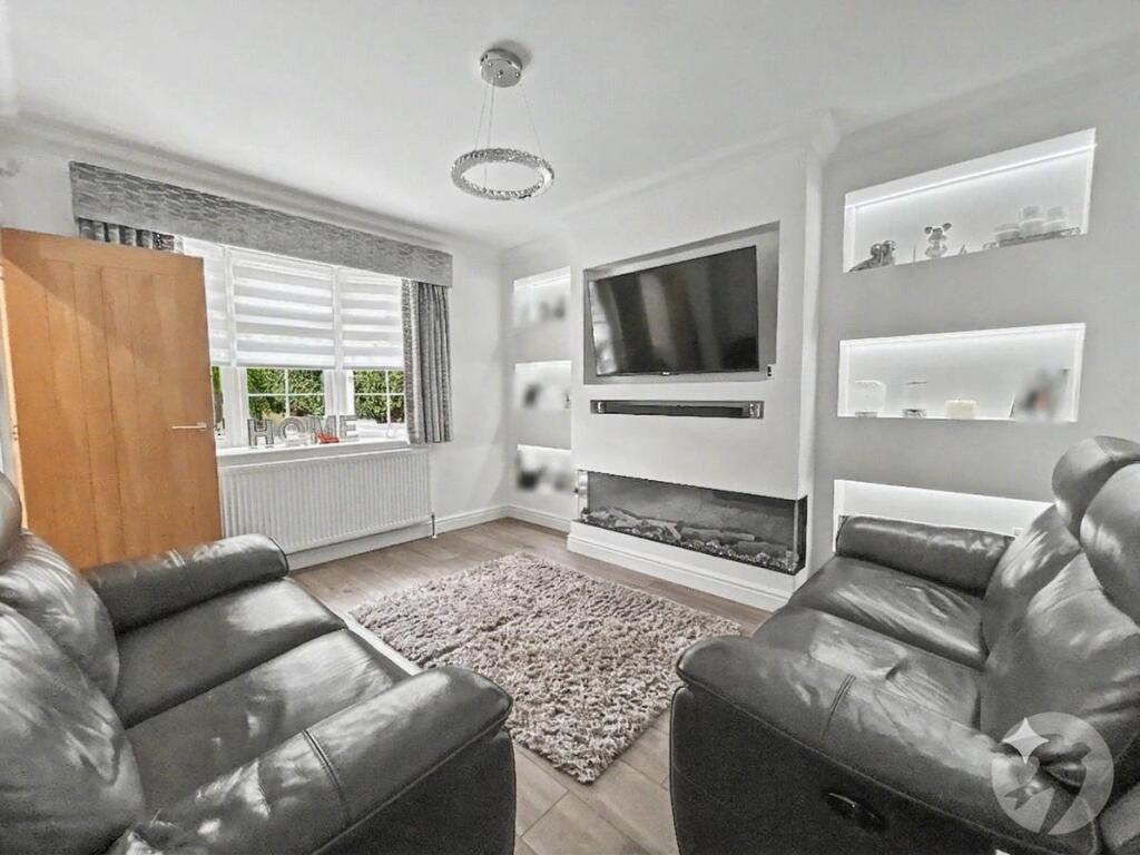 House in Sidcup, Blackfen - More