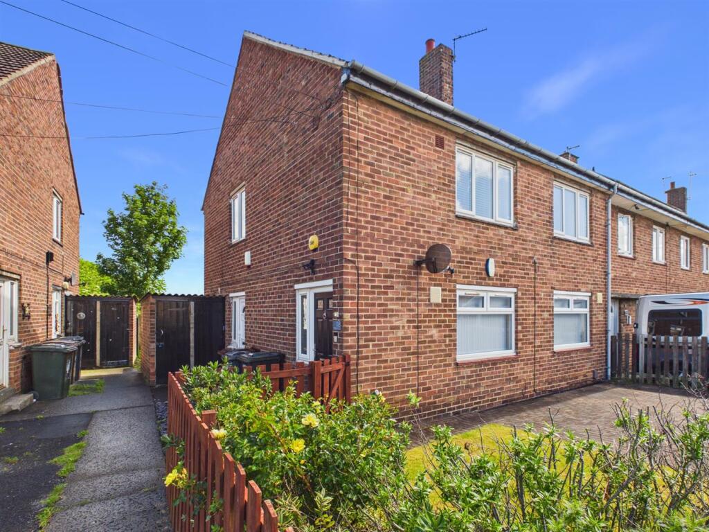 Apartment in North Tyneside, North East