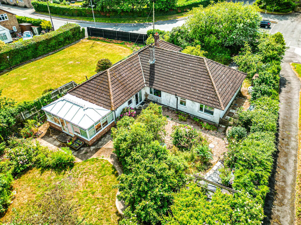 Main image of property: High Street, Faldingworth