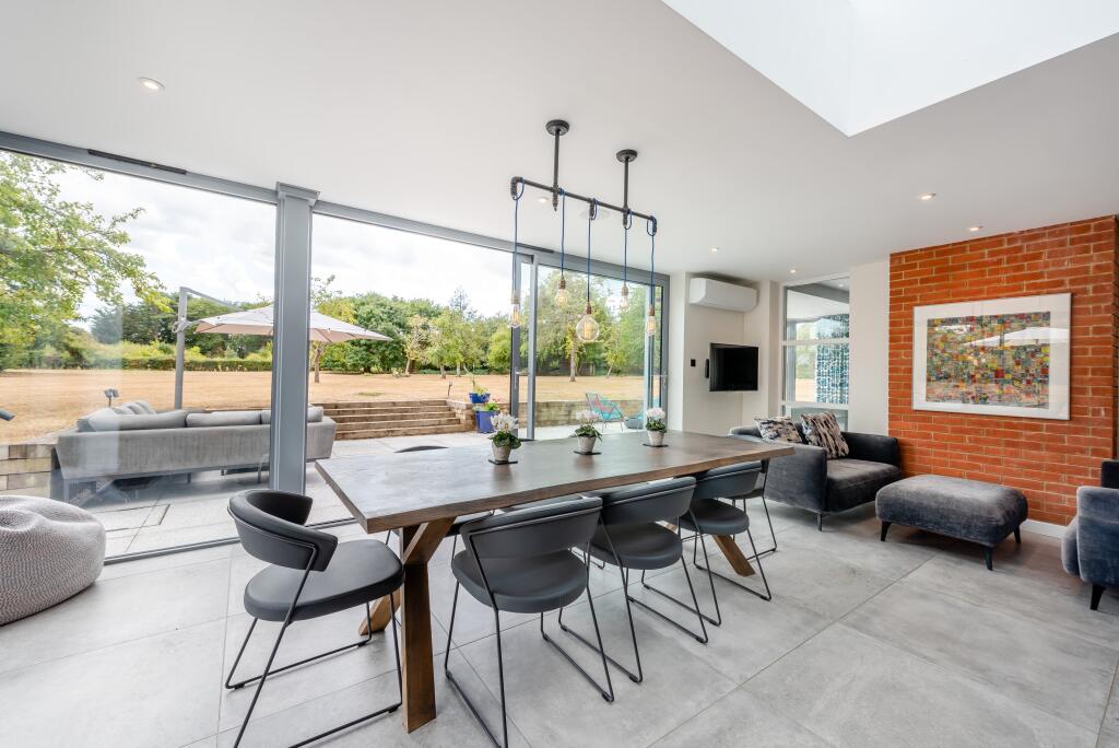 House in Chichester, Chidham and Hambrook - More
