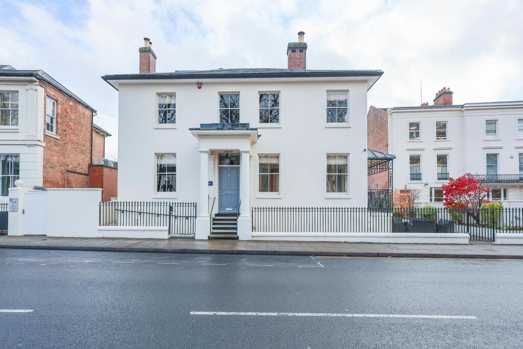 Main image of property: 34 Hamilton Terrace, Leamington Spa, CV32 4LY