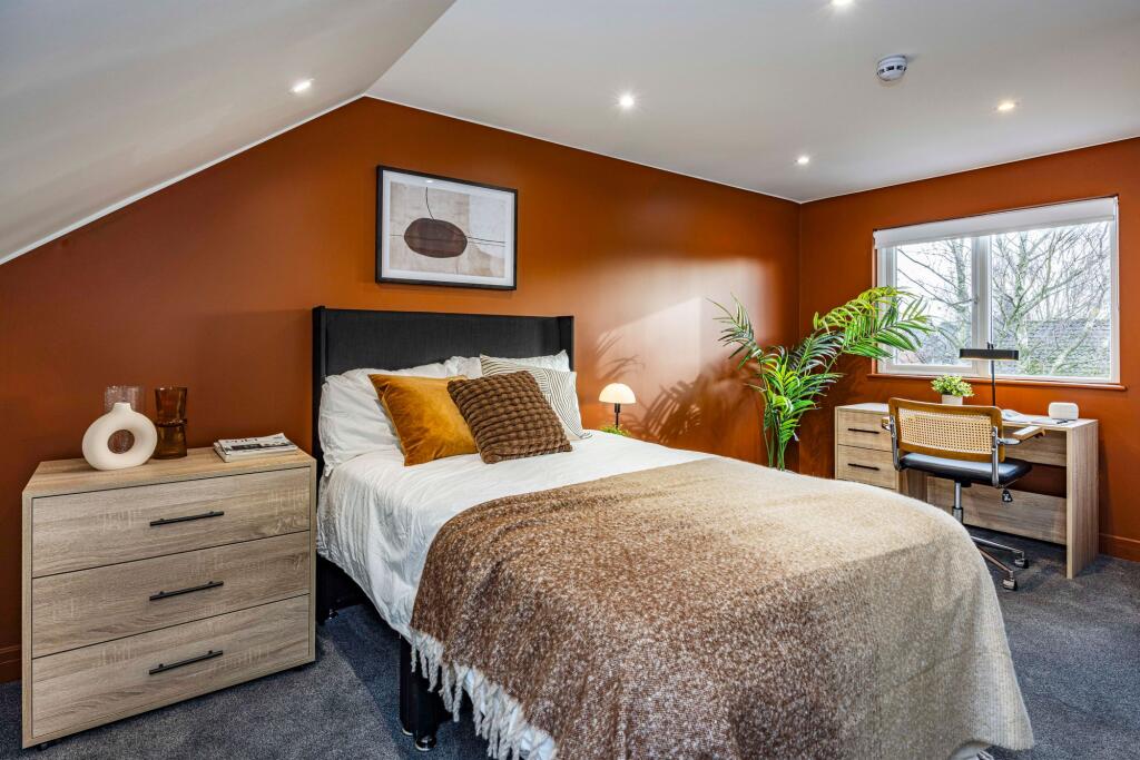 Main image of property: 31 Highfield Road, Nottingham, NG7