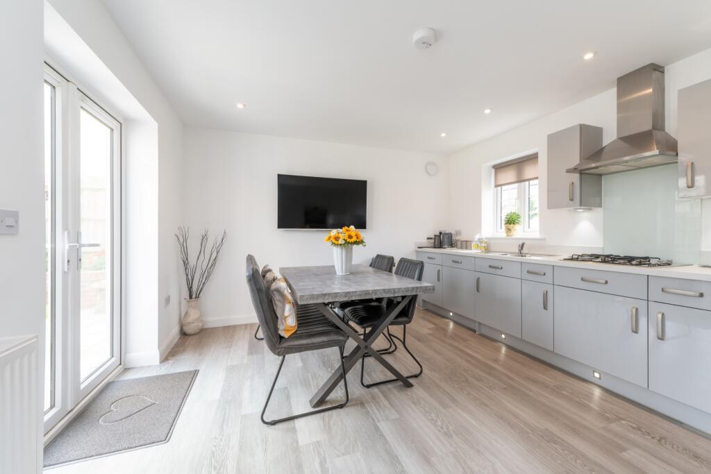 Perrys Hill, Yeovil, BA20 photo 3