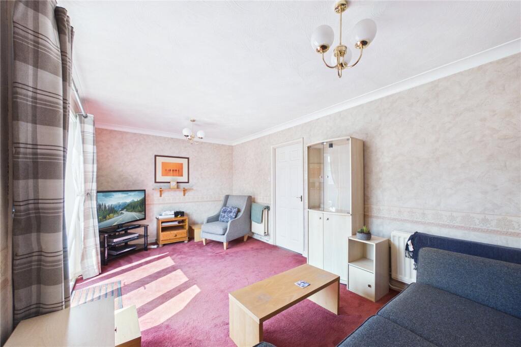 House in Basingstoke and Deane, Basingstoke - More