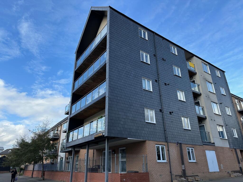 Main image of property: Cressy Quay, Chelmsford, CM2 6ZH